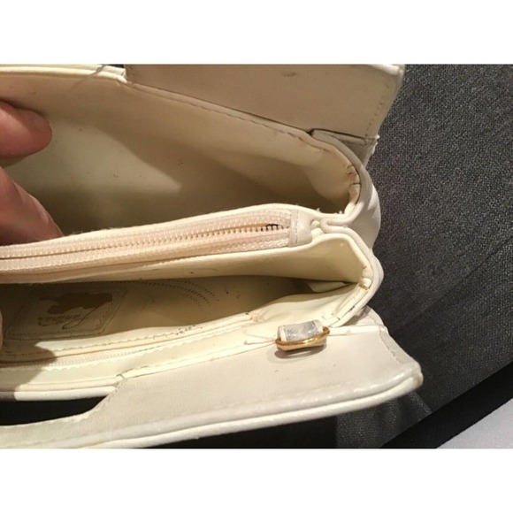 Pantera White Leather Clutch - Picture 5 of 5